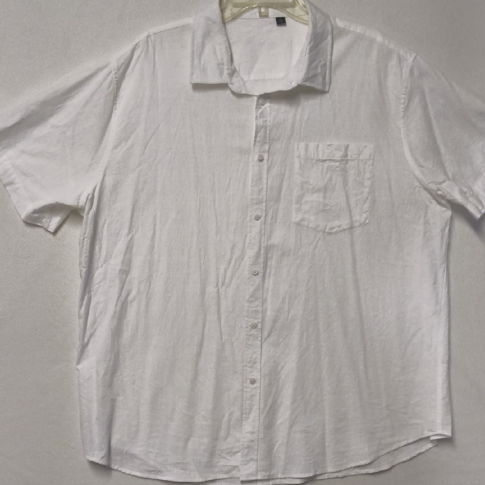 Design In Italy Men's White Short-Sleeve Button-Down Shirt with Chest Pocket